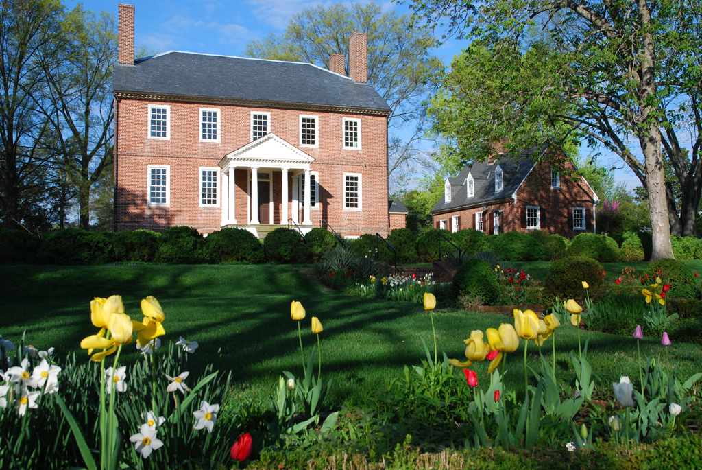 Spring time in the gardens at Kenmore Plantation