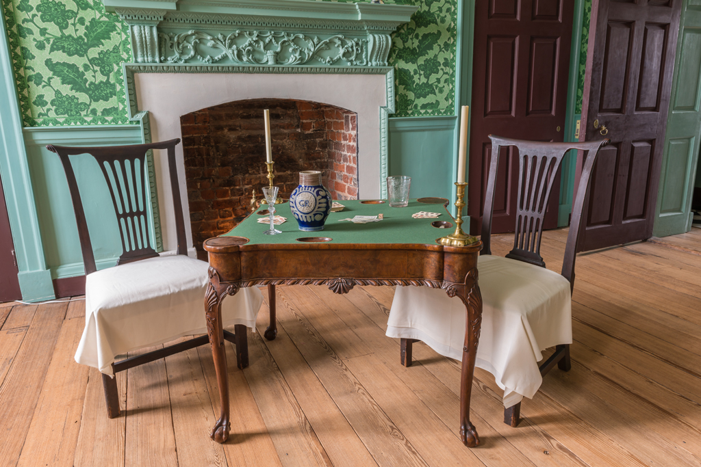 Gaming Table (1)