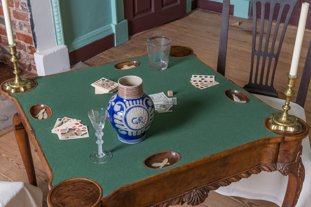 Gaming Table (2)