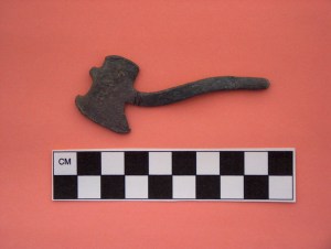 toy-hatchet