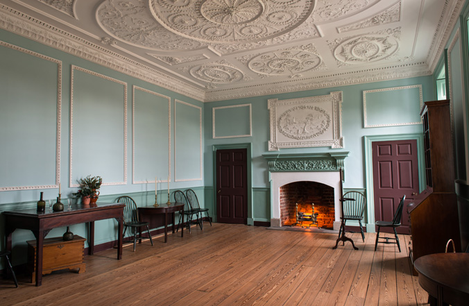 Kenmore's Dining Room at Rest