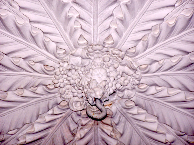 Ceiling-Hook-detail